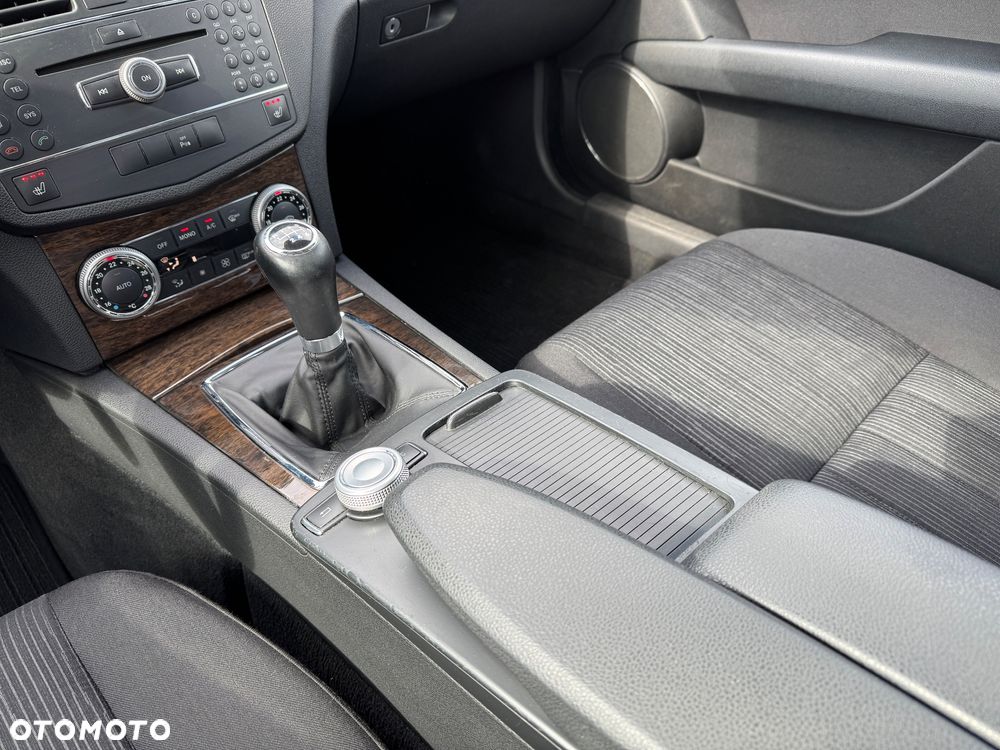 Mercedes-Benz Klasa C 180 Kompressor Elegance - 13