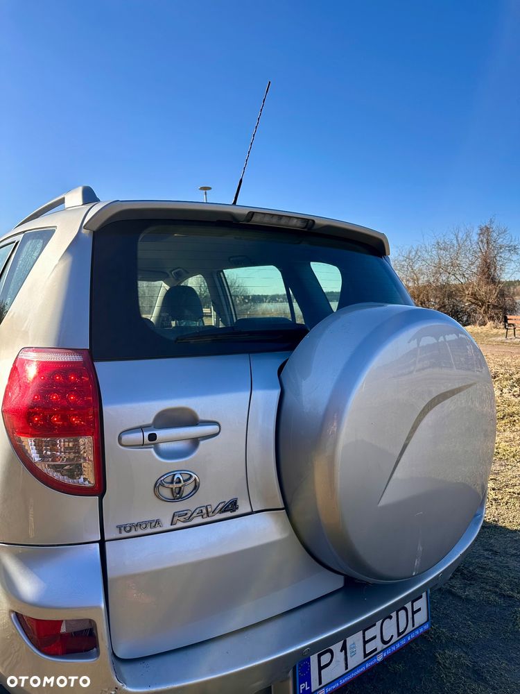 Toyota RAV4 2.2 D-4D Luna - 15