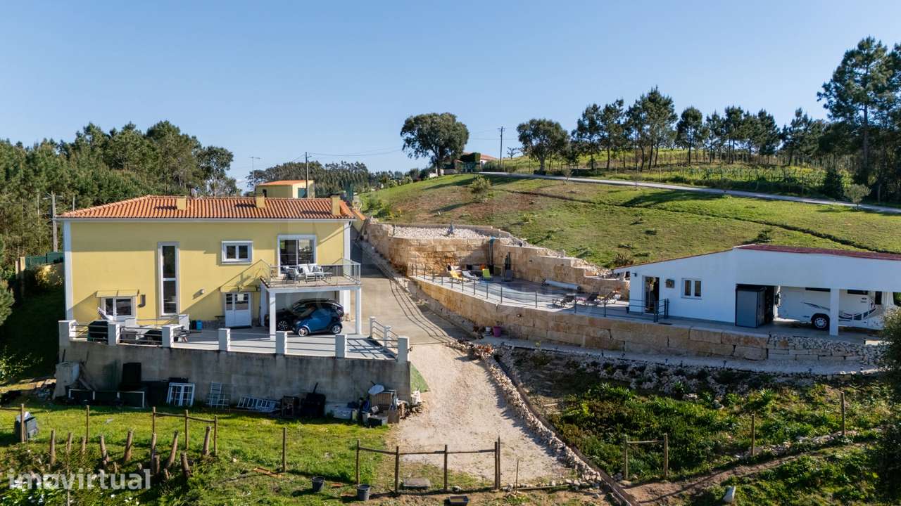 Moradia com 18000 m² de Terreno e Vista para a Montanha no Carvalha... - Grande imagem: 4/50