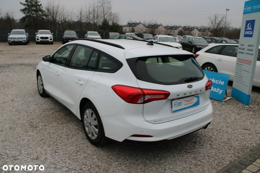 Ford Focus - 8