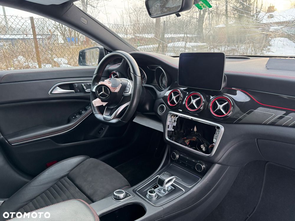 Mercedes-Benz CLA - 21