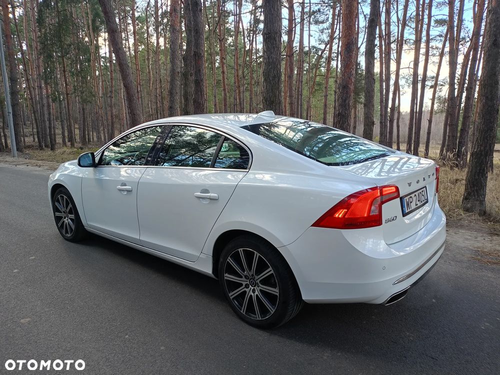 Volvo S60 T5 Drive-E Momentum - 4