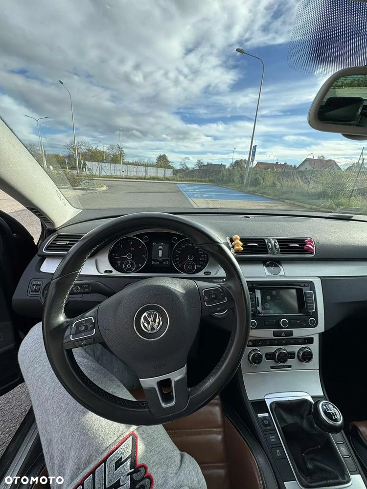 Volkswagen Passat 1.6 TDI Comfortline - 7