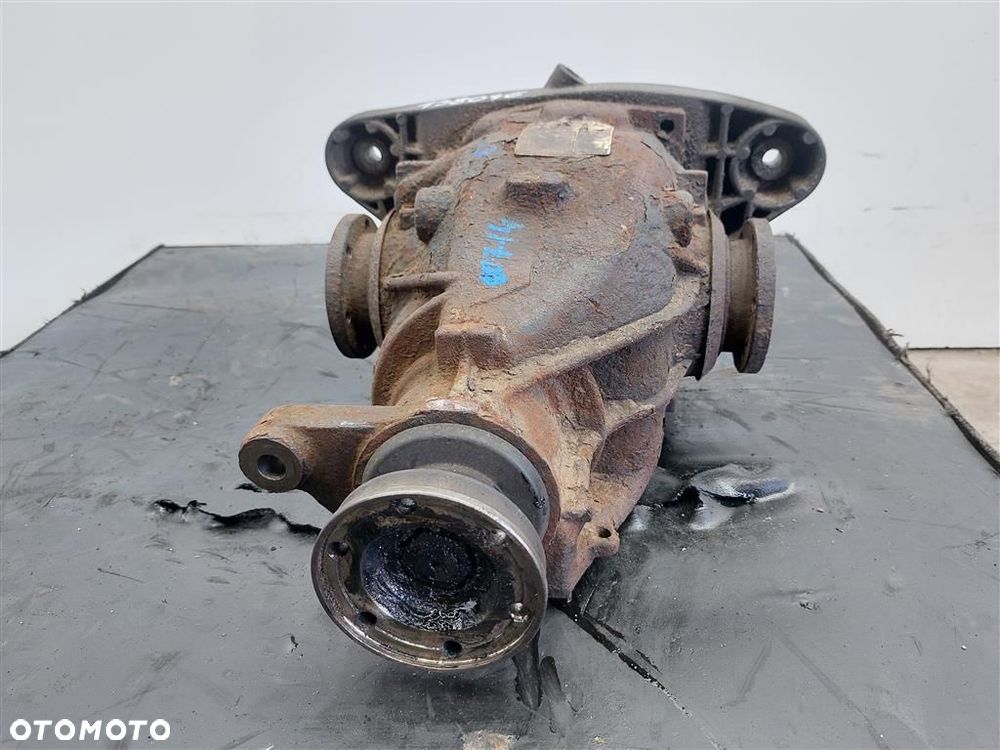 Most tylny TYŁ BMW Seria 5 E39 2.5B 190KM 1996-2003 1428498 PRZE:3:15 SEDAN - 4