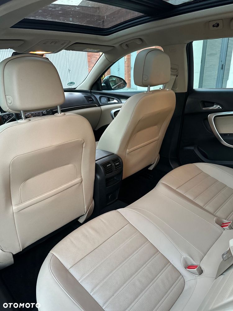 Opel Insignia 2.0 SIDI Turbo 4x4 Sports Tourer ecoFLEX Business Edition - 35