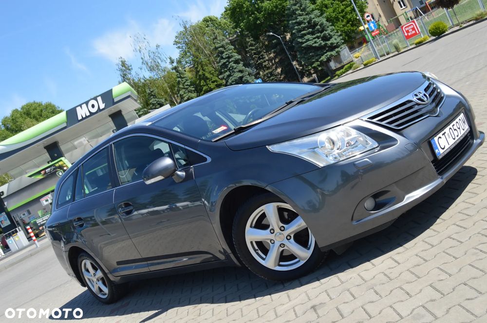Toyota Avensis 2.0 D-4D Sol - 11