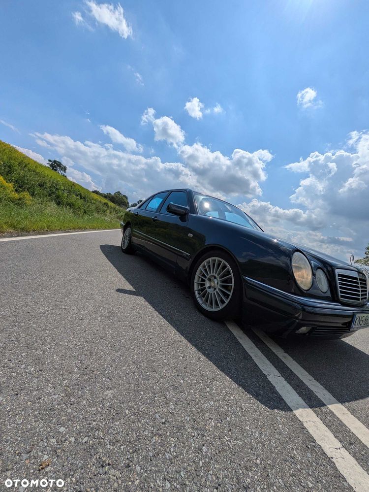 Mercedes-Benz Klasa E - 2