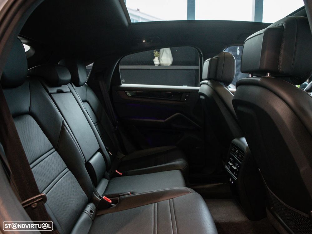 Porsche Cayenne Coupé E-Hybrid Black Edition - 39