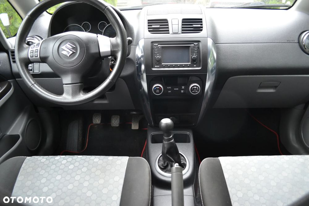 Suzuki SX4 S-Cross 1.6 Premium 4WD - 9
