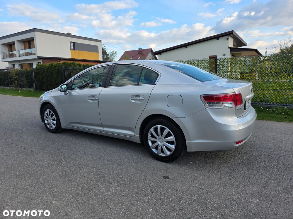 Toyota Avensis 1.8 Multidrive S Comfort - 6