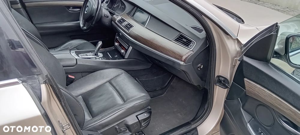 BMW 5GT 530d - 13