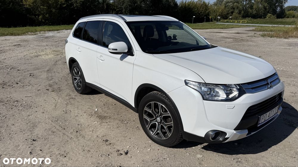 Mitsubishi Outlander - 1