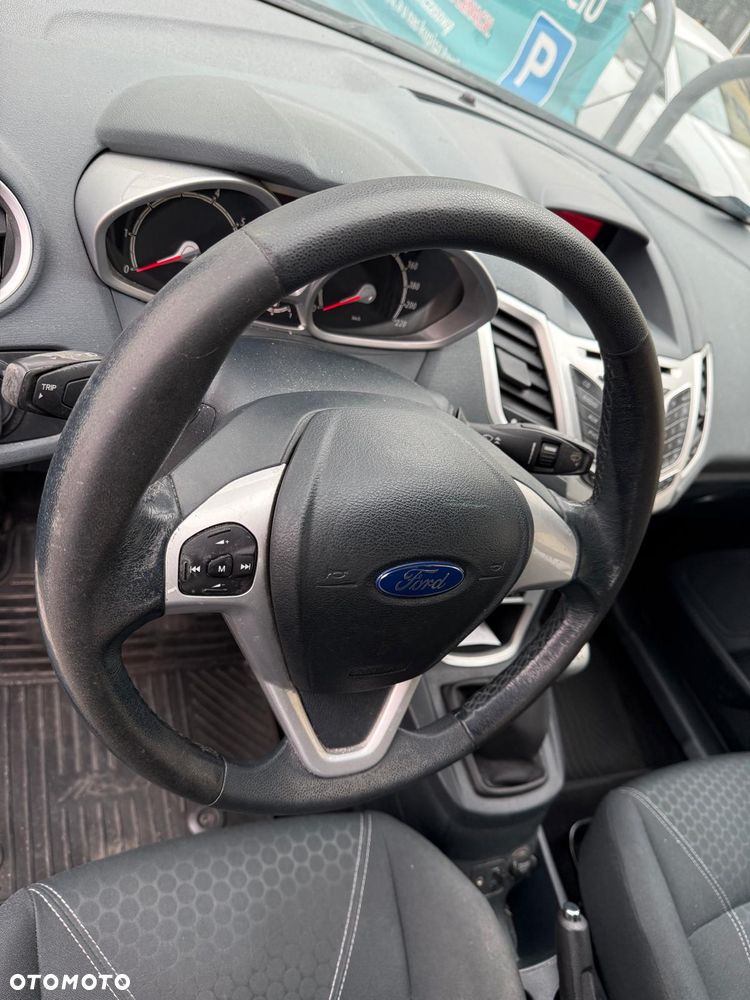 Ford Fiesta 1.25 Trend - 8