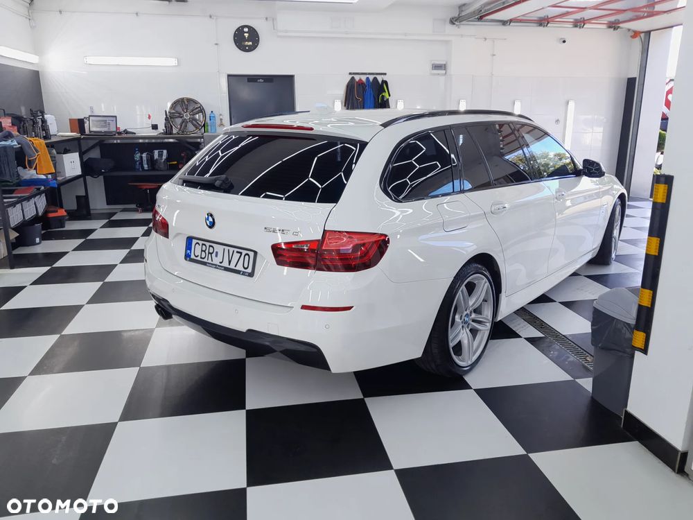 BMW Seria 5 525d Touring Sport-Aut Luxury Line - 6