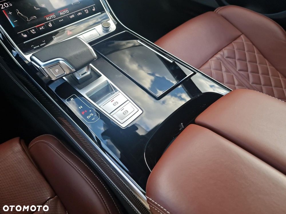 Audi A8 - 15