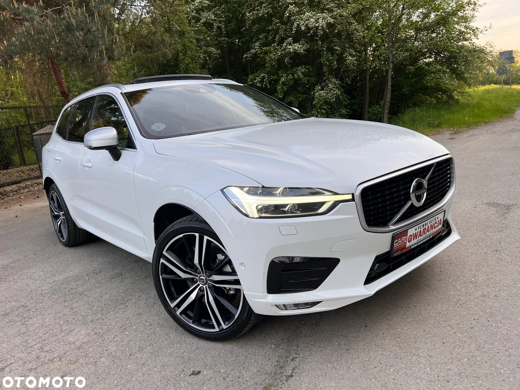 Volvo XC 60 D5 AWD R-Design - 9