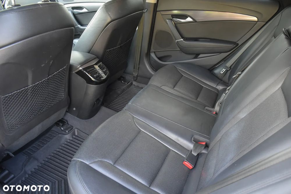 Hyundai i40 Kombi 1.7 CRDi Premium - 37