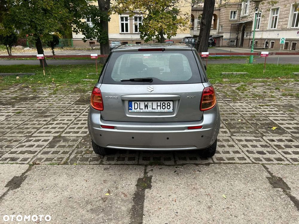 Suzuki SX4 1.5 Comfort - 8