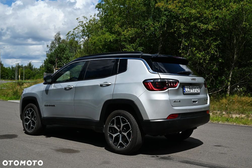 Jeep Compass - 26