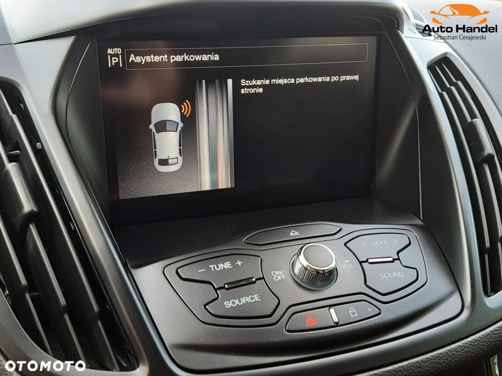 Ford Kuga 1.5 EcoBoost 2x4 Titanium - 32
