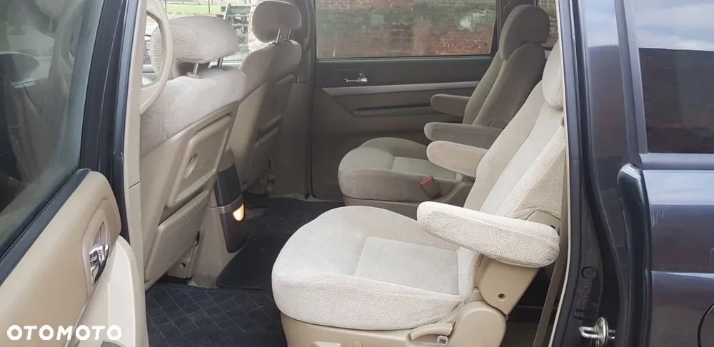 SsangYong/KGM Rodius 270 Xdi Elegance - 11