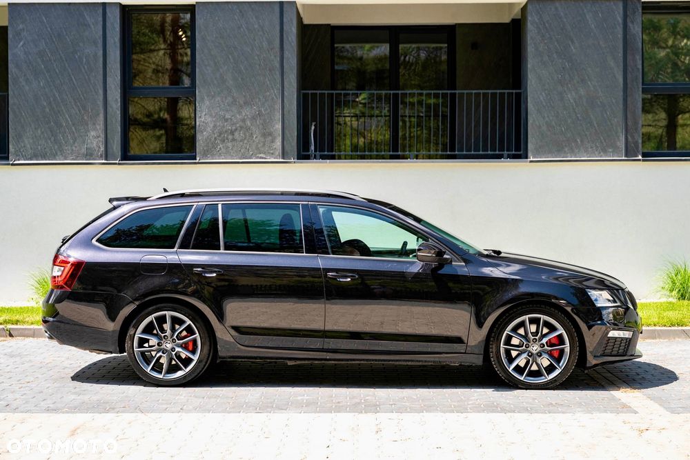 Skoda Octavia 2.0 TSI DSG RS - 19