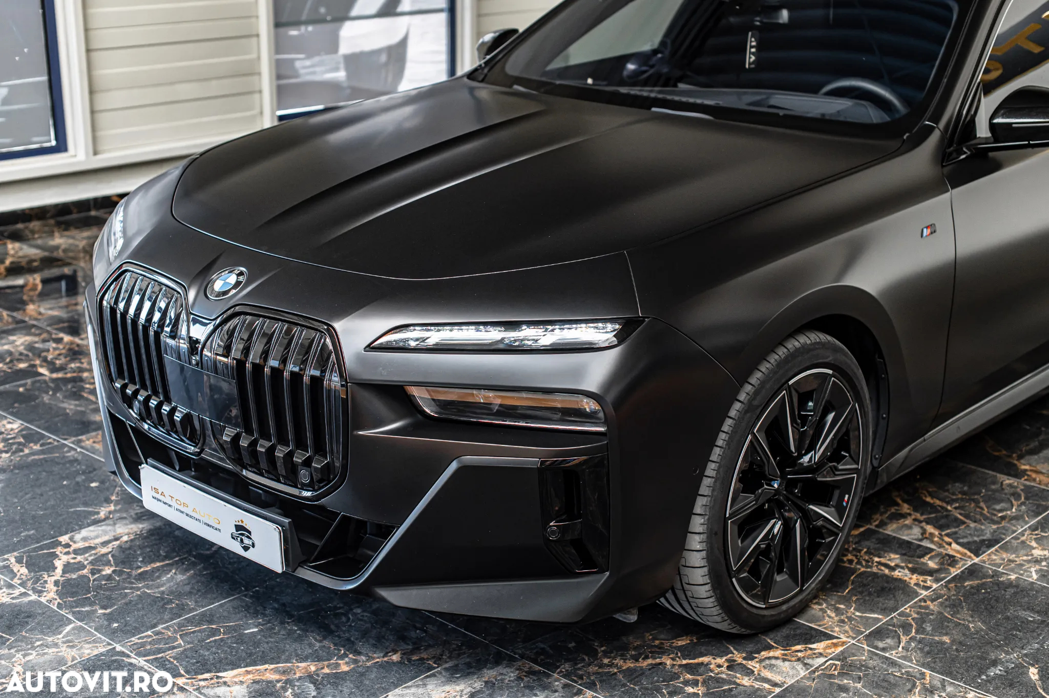 BMW Seria 7 740d xDrive MHEV - 32