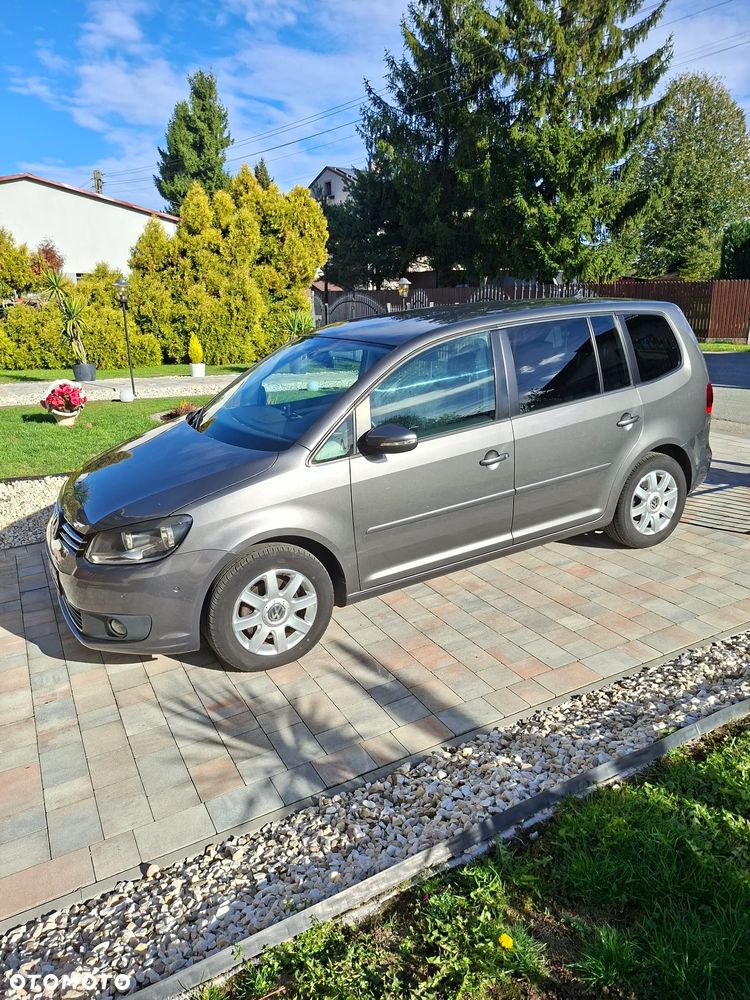 Volkswagen Touran - 1