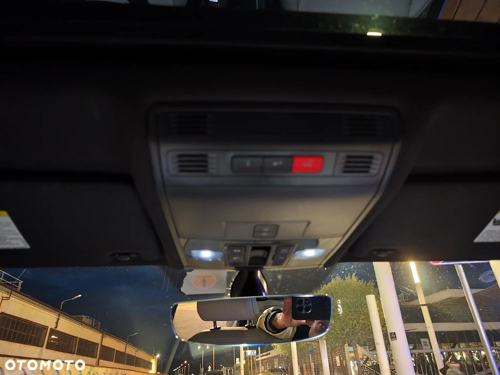 Volkswagen Tiguan - 12