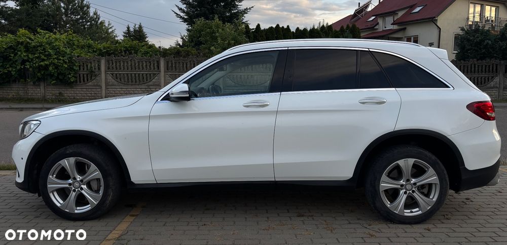 Mercedes-Benz GLC - 21