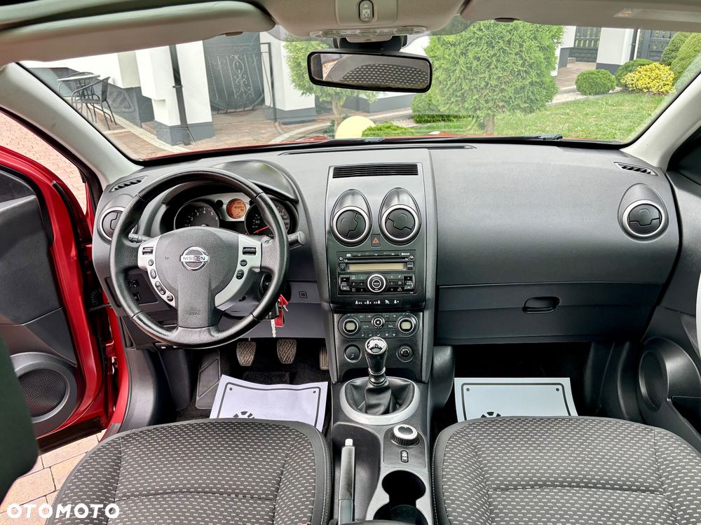Nissan Qashqai 2.0 4x4 visia - 25