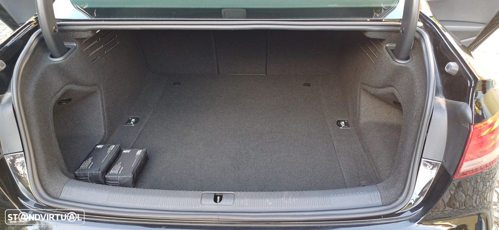 Audi A4 2.0 TDI Advance - 19