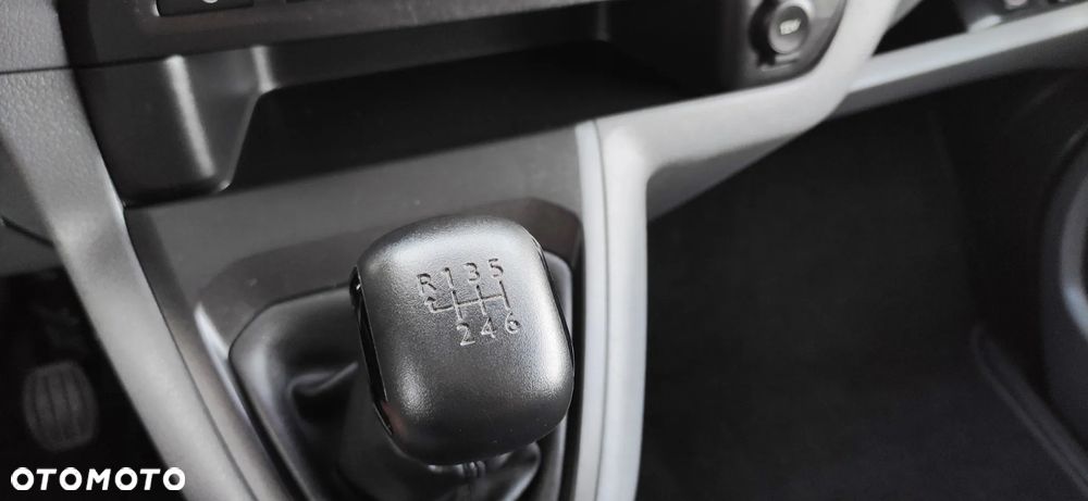 Opel Vivaro - 19