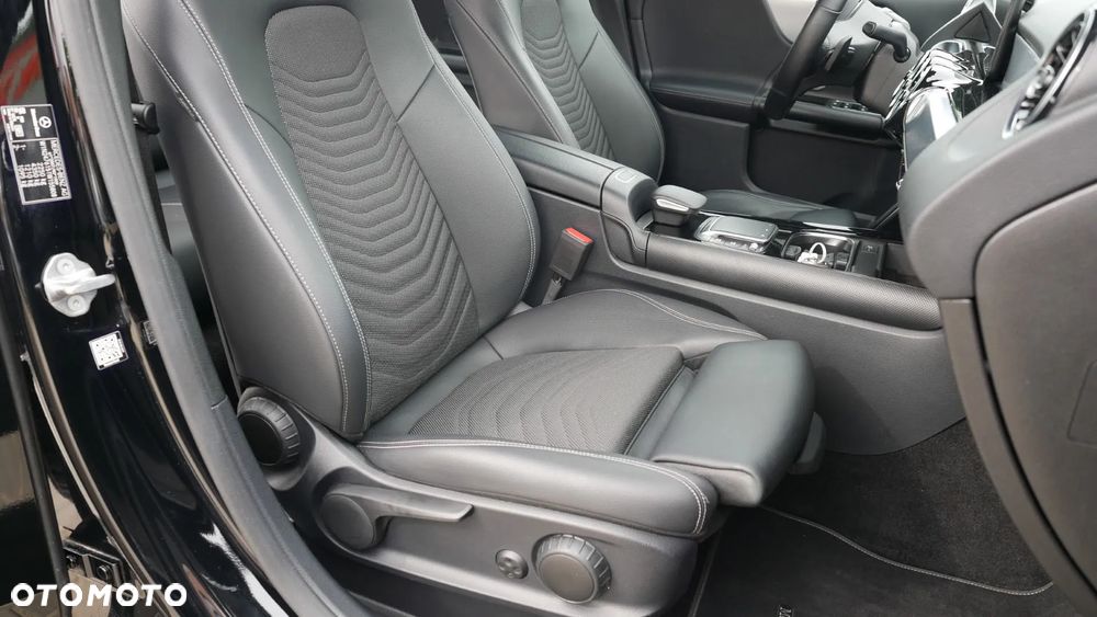 Mercedes-Benz GLB 220 d 4-Matic Style 8G-DCT - 18