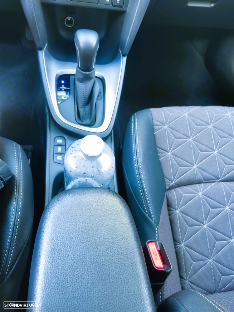 Toyota Yaris Cross 1.5 HDF Luxury - 21
