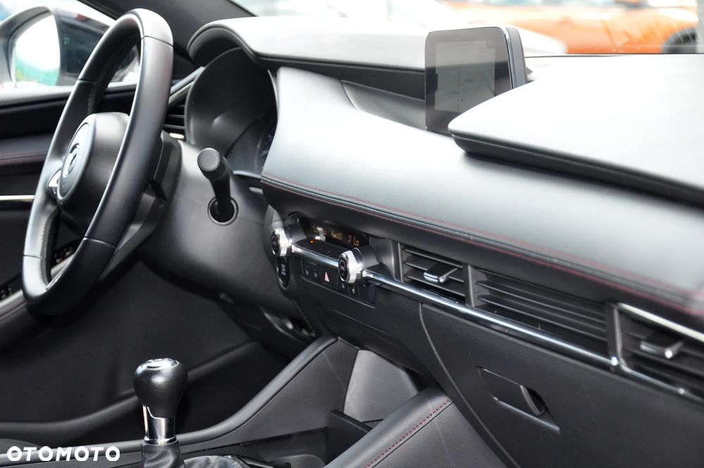 Mazda 3 e-SKYACTIV-G 2.0 M HYBRID 150 HOMURA - 35