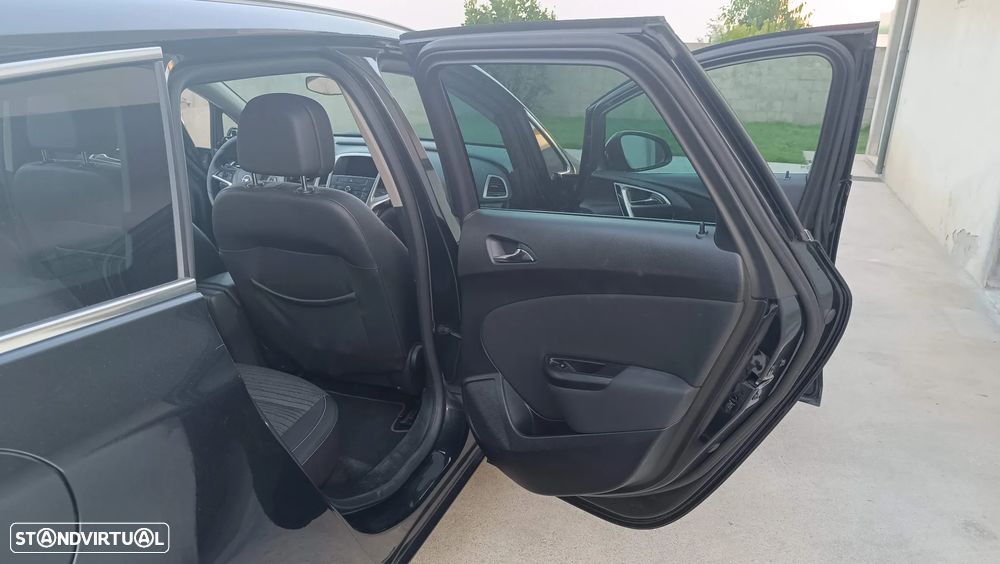 Opel Astra Sports Tourer - 16