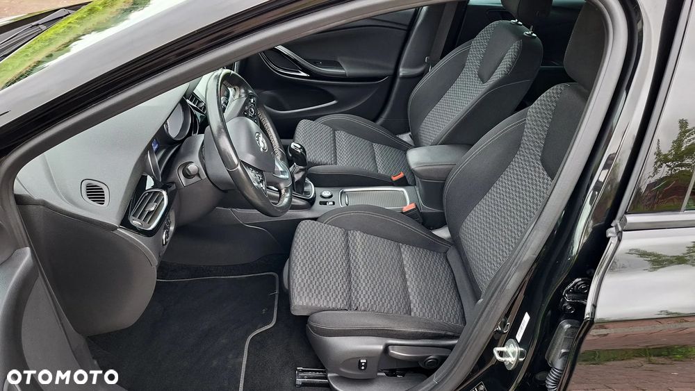 Opel Astra 1.6 D (CDTI) Start/Stop Business - 23