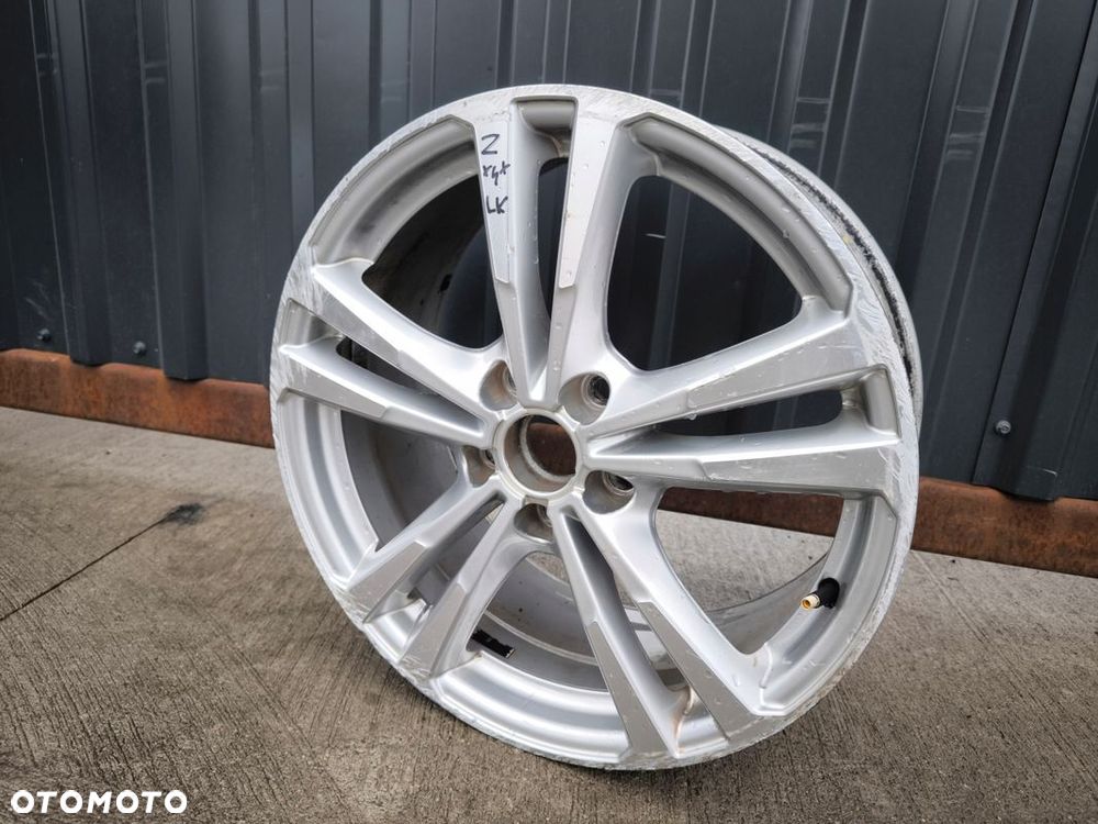 FELGA ALUMINIOWA AUDI A3 S3 8V VW SEAT 7.5J R18 ET51 8V0601025BL Z*4* - 3