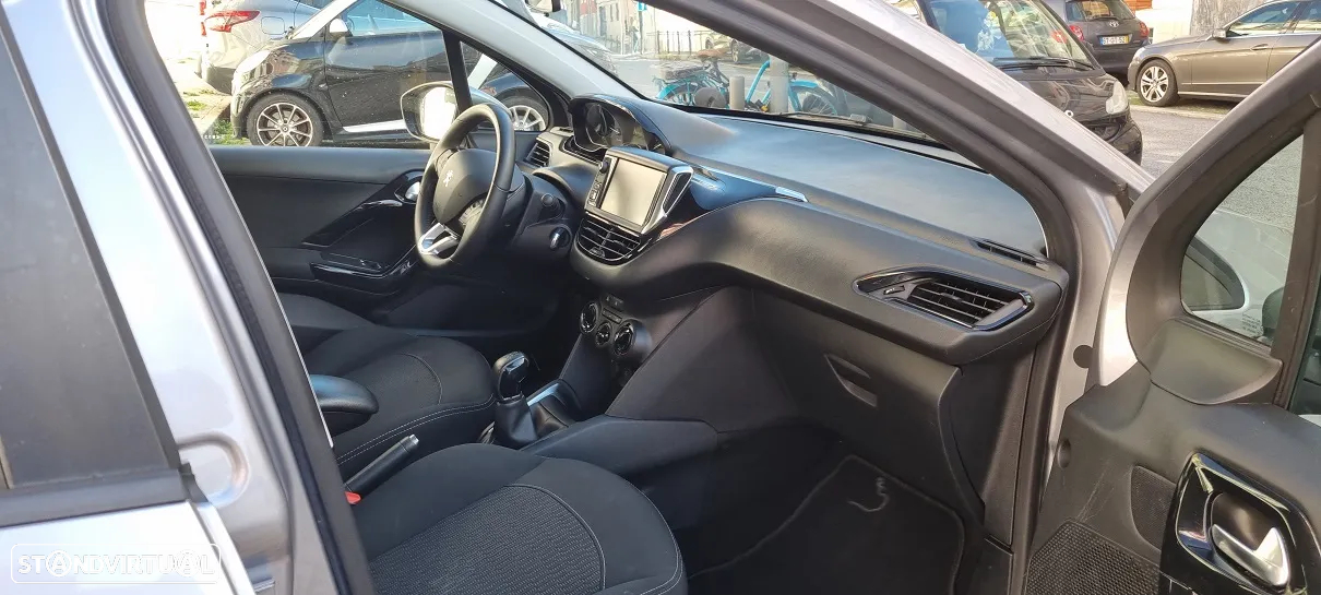 Peugeot 208 1.5 BlueHDi Active Business Pack - 11