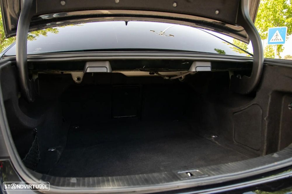 Mercedes-Benz E 220 BlueTEC 9G-TRONIC Avantgarde - 48