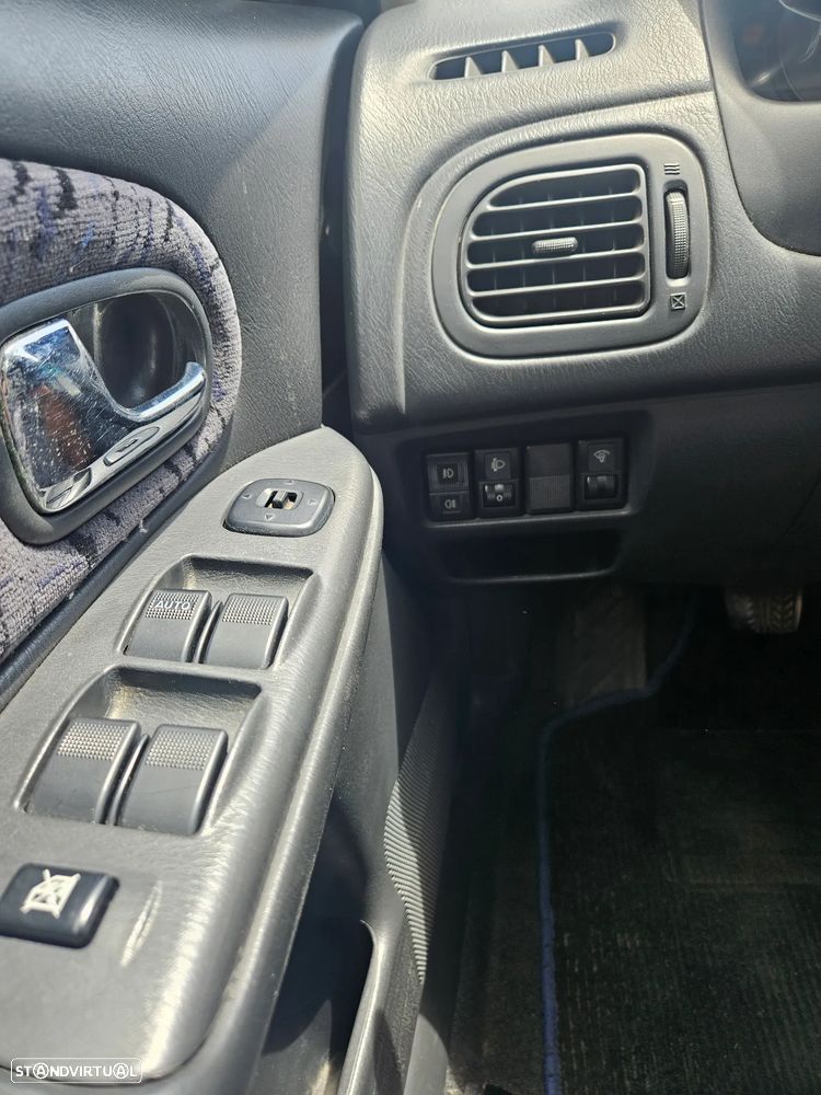 Mazda 323 F 1.5 GLX - 8
