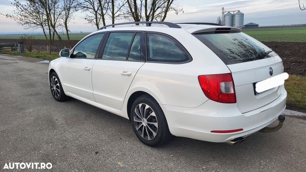 Skoda Superb 2.0 TDI FAMILY - 5