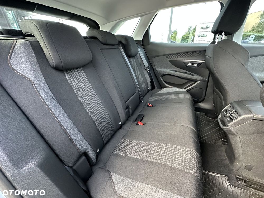 Peugeot 3008 1.2 PureTech Active Pack S&S EAT8 - 16