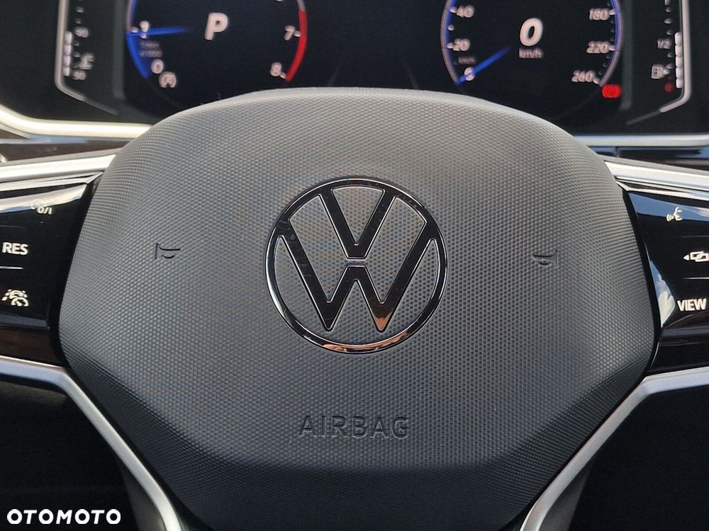 Volkswagen T-Roc 1.5 TSI R-Line DSG - 29