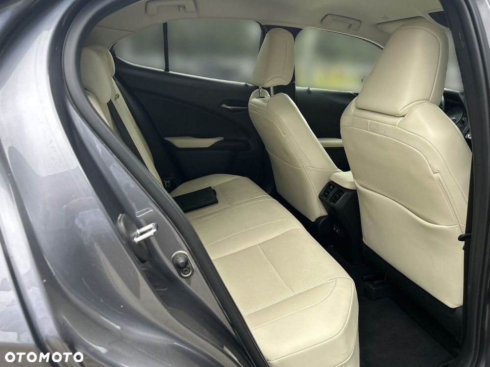 Lexus UX 200 Prestige 2WD - 11