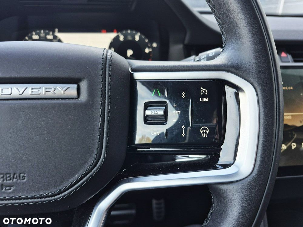 Land Rover Discovery Sport - 32