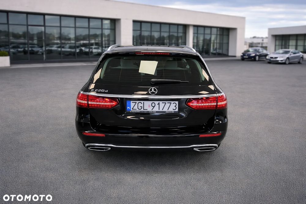 Mercedes-Benz Klasa E 220 d Business Edition - 4