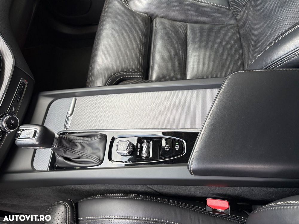 Volvo XC 60 D4 Inscription - 27