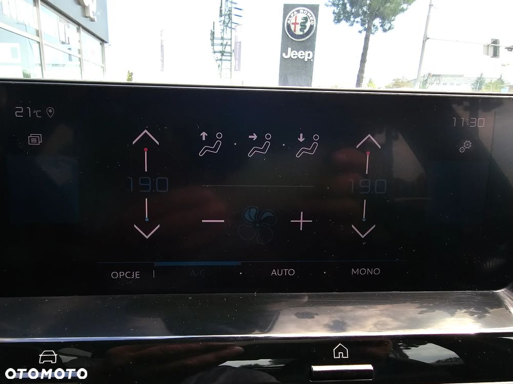 Citroën C4 BlueHDi 130 Stop&Start EAT8 SHINE - 28